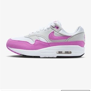 Worn once Nike Air Max Women